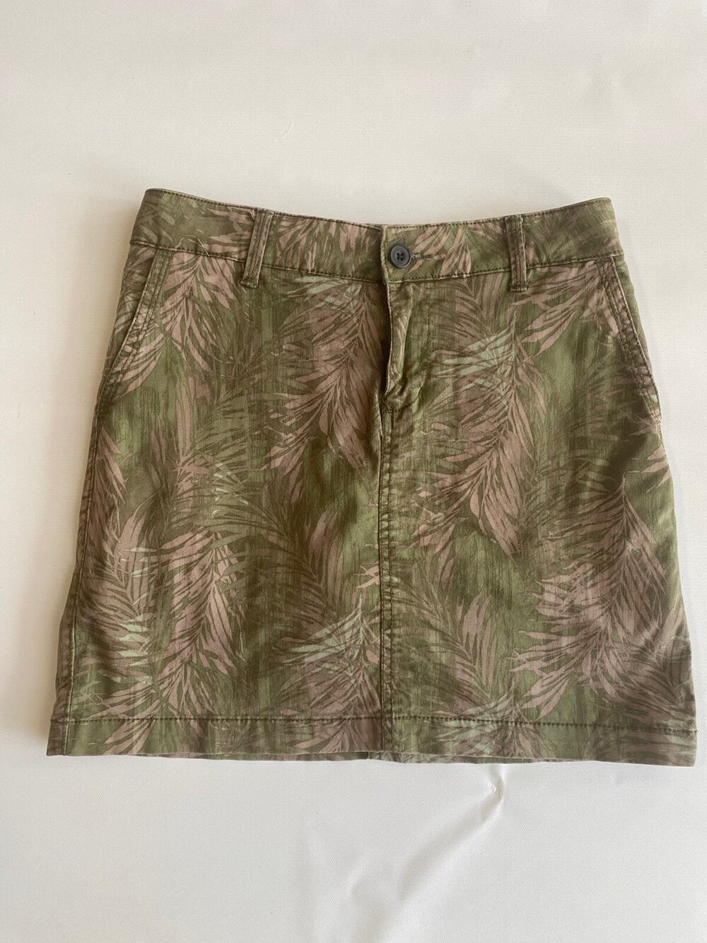 Sonoma Life+Style Women’s Skirt Skort Shorts Pockets Green Tropical Sz 4
